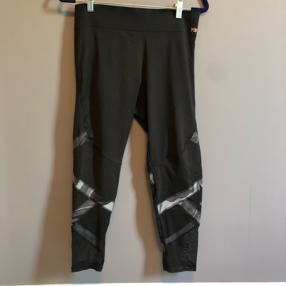 Vs PINK ultimate leggings camo